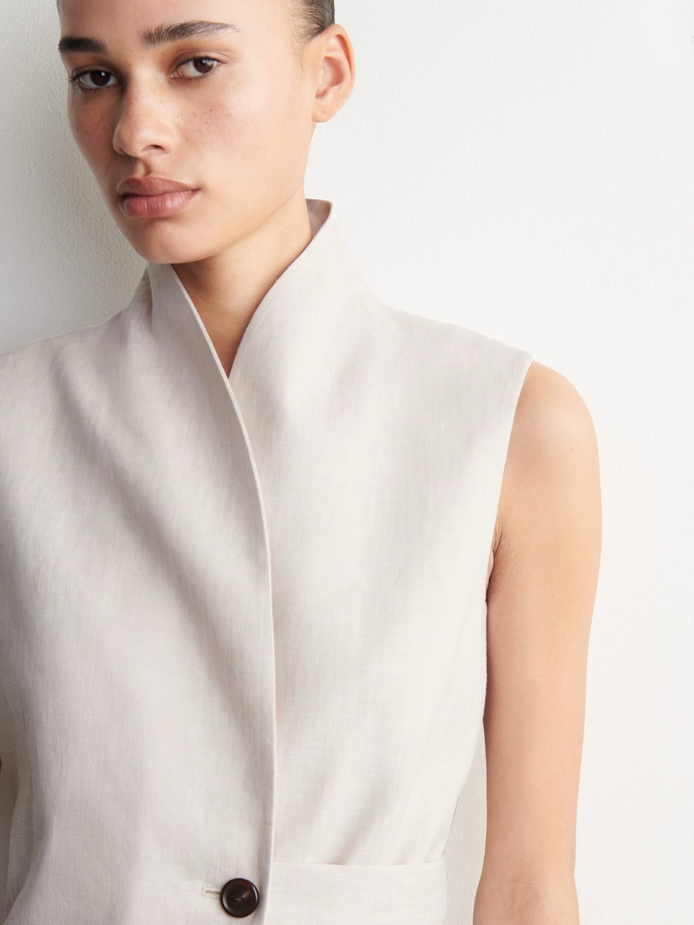 NWT COS SHAWL-COLLAR BELTED LINEN-BLEND VEST - Picture 6 of 12